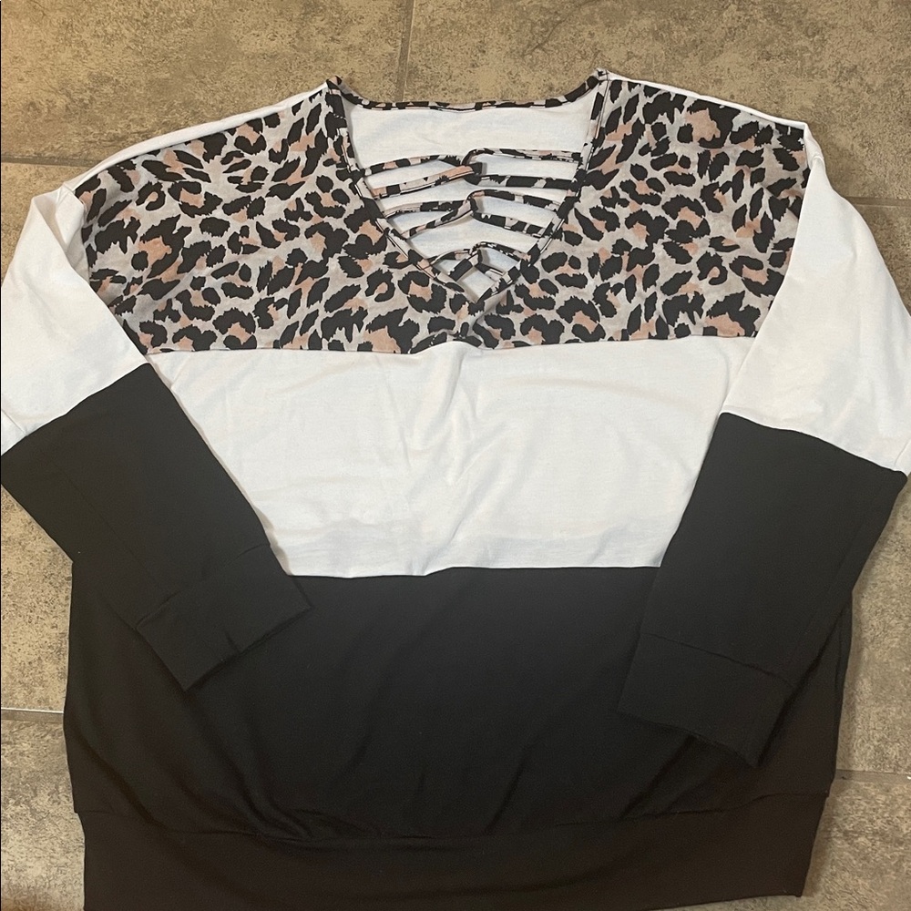Source Unknown Leopard-Trim Colorblock Long Sleeve Top - Black/White/Tan